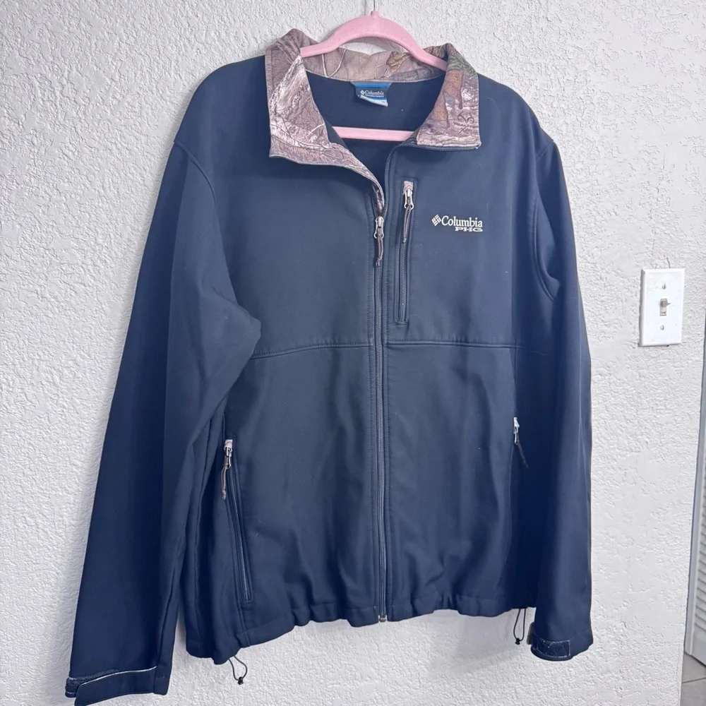 Columbia PFG Men’s XL Softshell Jacket Black Realtree Camo - Picture 3 of 8